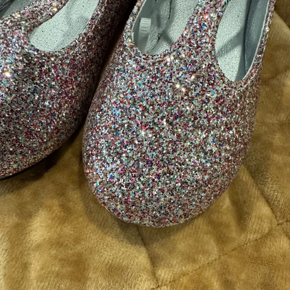 HARPER CANYON Glittery Pink Kids Shoes with adjustable straps! 🎉SO MUCH FUN🎉